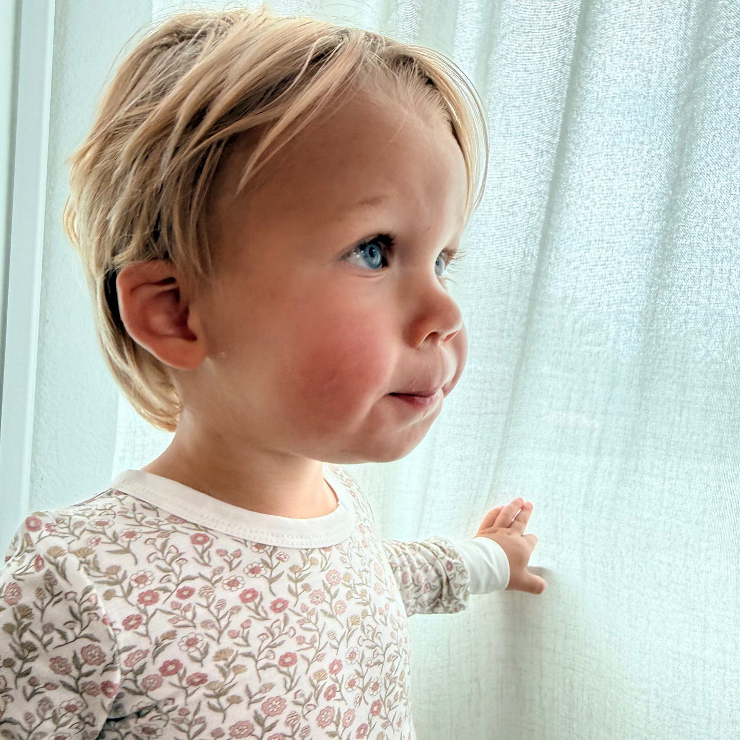 Peek-A-Poo Bamboo Two-Piece Pajama Set in Wildflower